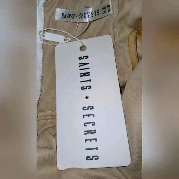 NEW SAINTS + SECRETS OFF SHOULDER LACE DRESS. - Picture 5 of 6